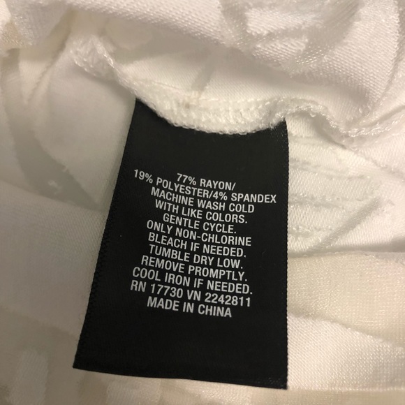 Mossimo Burnout Tank Small White E1-1187 - Picture 7 of 8